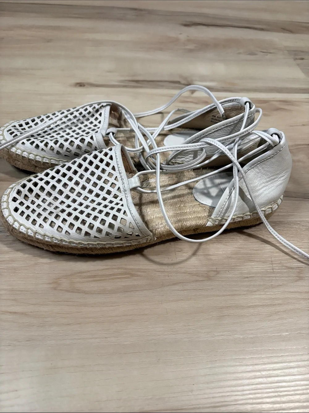 FRYE Leo Perforated Ankle Wrap Leather Espadrilles size 9M minimalist summer
